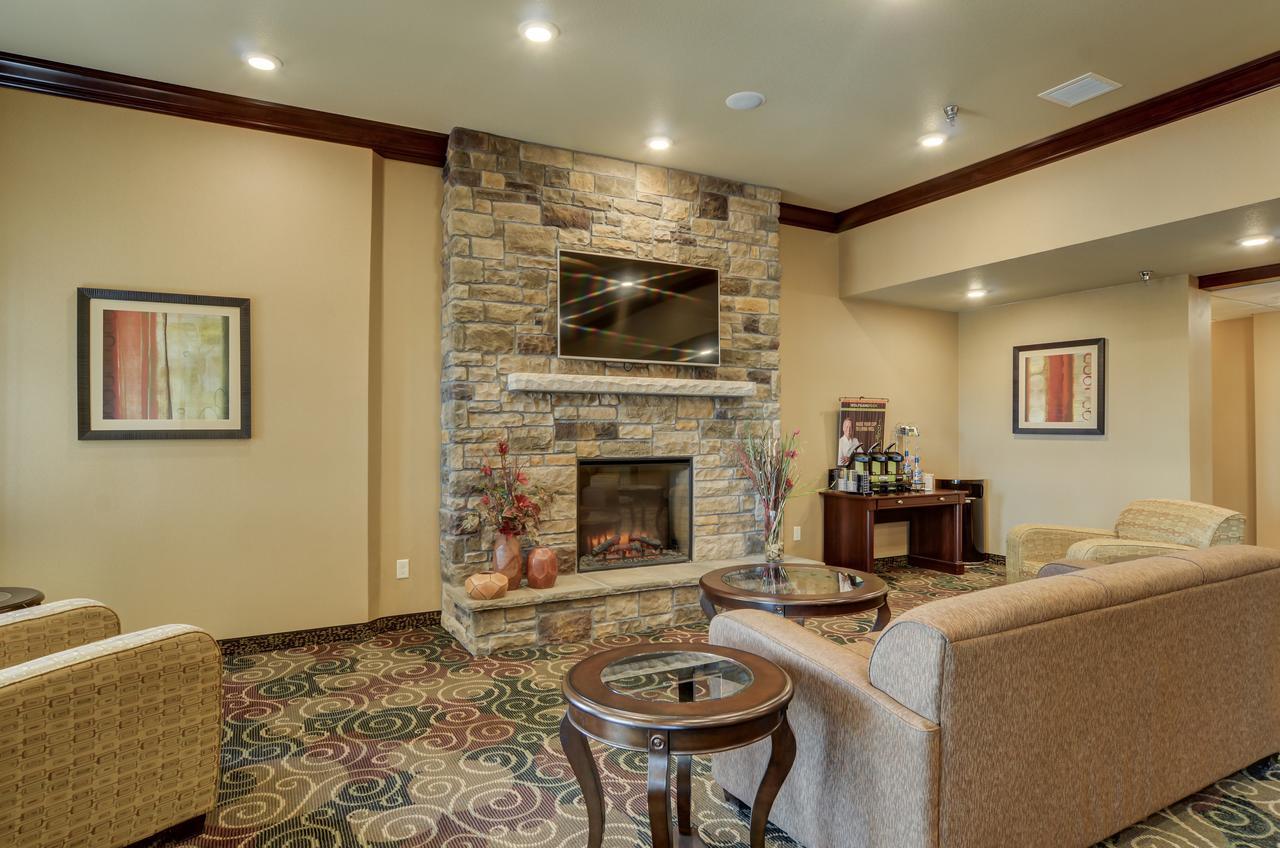 Cobblestone Inn&suites -